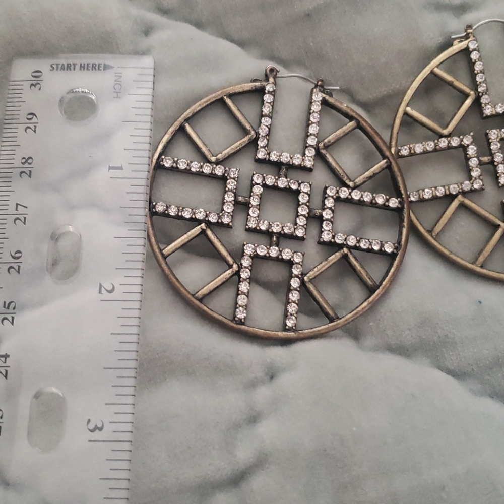 Earring - Picture 3 of 4